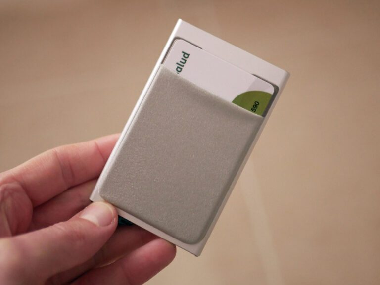Mini-Wallet aus Aluminium