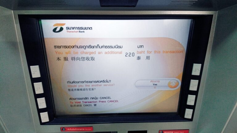Fremdgebühr bei einem Geldautomaten im Ausland - hier Thailand